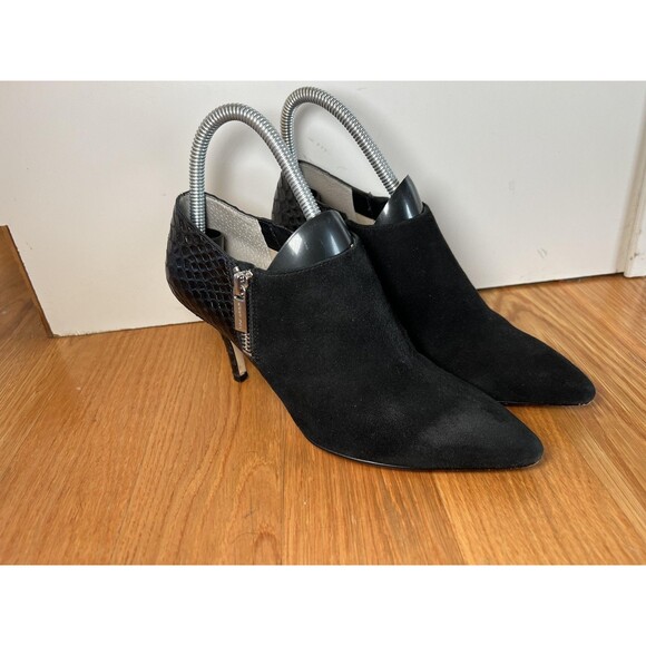 Michael Kors Shoes Womens Size 6.5 Black Suede Snake Ankle Booties Zip - Picture 1 of 11